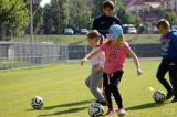 20210601203406_IMG_3294: Foto: Děti z čáslavských mateřinek oslavily svůj svátek programem s FK Čáslav 