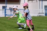 20210601203408_IMG_3349: Foto: Děti z čáslavských mateřinek oslavily svůj svátek programem s FK Čáslav 