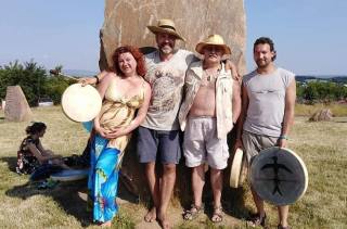 Slunovratové bubnování se uskutečnilo v sobotu u kutnohorských menhirů