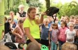 20210622214457_5G6H2634: Foto: Dětem z ZŠ T.G. Masaryka se věnovali v rámci projektu „Na kole jen s přilbou“