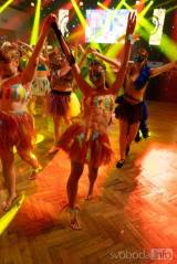 20210627001427_DSC03036: Foto: Po maturitě si přece jen užili maturitní ples, v rytmu Rio de Janeiro