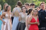 20210627015319_IMG_1304: Foto: Maturitní ples připravili na konec školního roku na zahradě zámku Kačina!