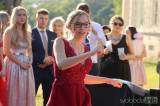 20210627015326_IMG_1736: Foto: Maturitní ples připravili na konec školního roku na zahradě zámku Kačina!