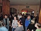 DSCN1528: Foto, video: V čáslavském „Retro baru U Nemocnice“ to rozbalila skupina Derby