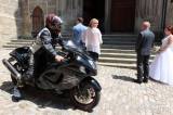 20210704194958_IMG_4753: Foto, video: Motorkáři z Freedoom Čáslav gratulovali novomanželům Procházkovým
