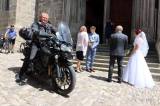 20210704195007_IMG_4759: Foto, video: Motorkáři z Freedoom Čáslav gratulovali novomanželům Procházkovým