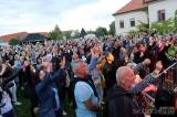 20210802230817_IMG_6550: Foto: Slovenská skupina No Name roztančila a rozezpívala zahrady GASKu