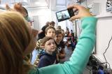 20210806100118_IMG_6714: Kutnohorské děti z příměstského tábora Veselá věda navštívil kamion s technickou laboratoří