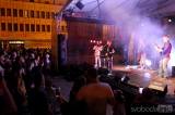 20210814231425_IMG_9734: Foto: Sobotní program na Palackého náměstí vyvrcholil koncertem skupiny Gipsy.cz
