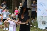 20210821183151_IMG_0633: Foto, video: V paběnickém lese čekaly v sobotu na děti pohádkové bytosti!