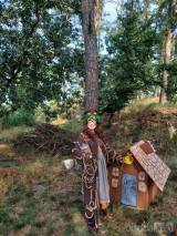 20210924202312_miskovice786: Pohádkový les dětem z MŠ Miskovice připravili rodiče