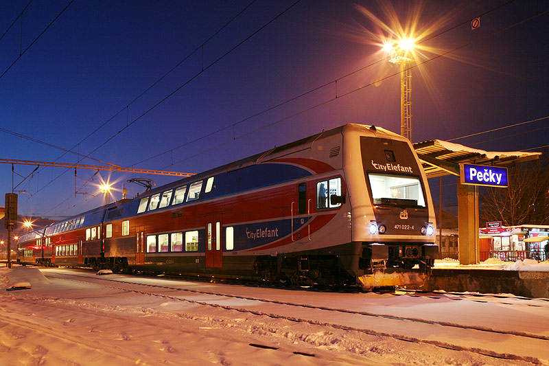 Sníh zastavil vlaky i na regionální železniční trati Kutná Hora - Malešov