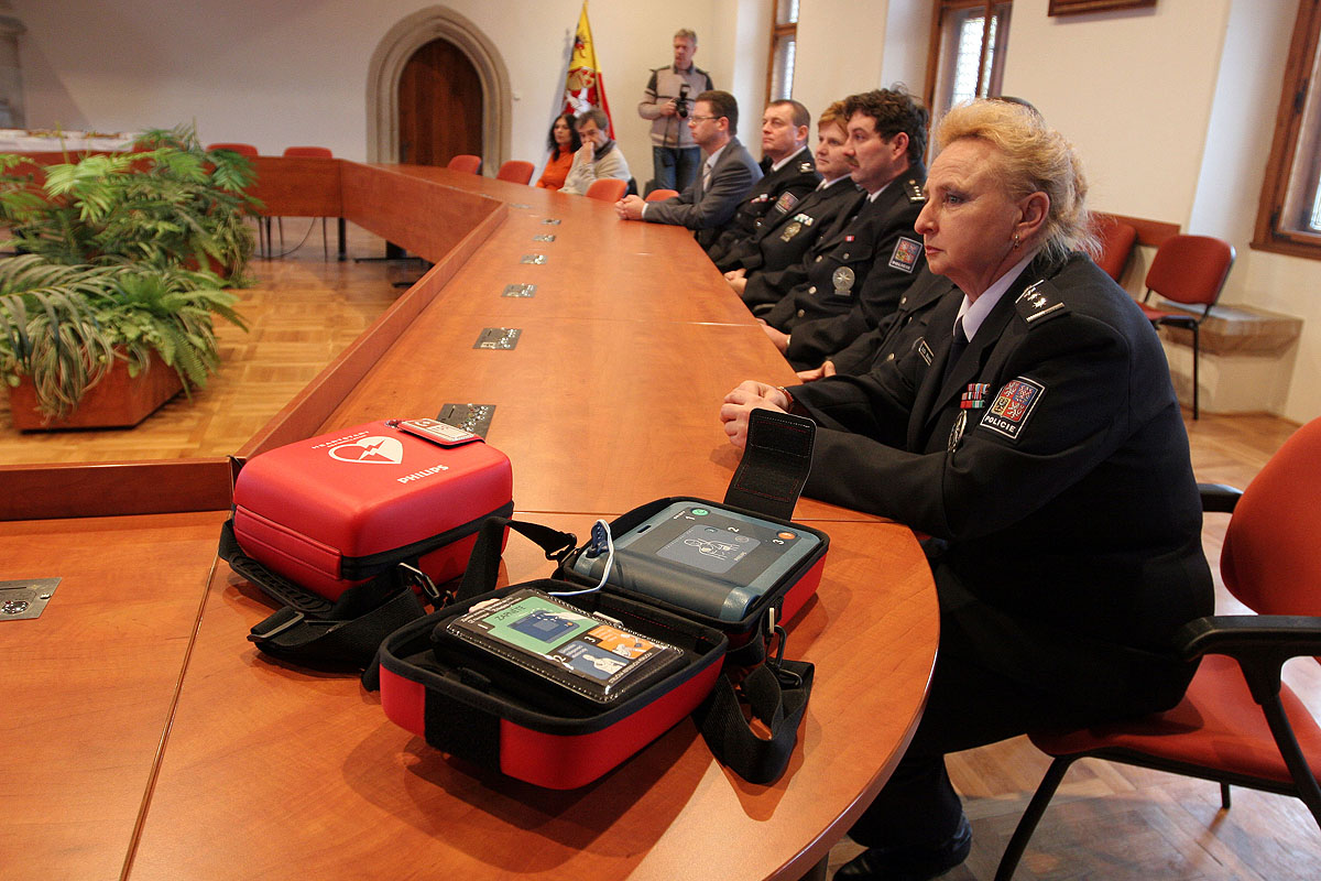 Policisté na Kutnohorsku už mohou poskytnout účinnou první pomoc