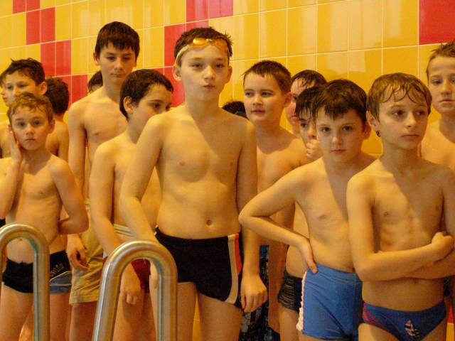 Žáci čáslavské základní školy uplavali 190 bazénů na počest 190-ti let školy