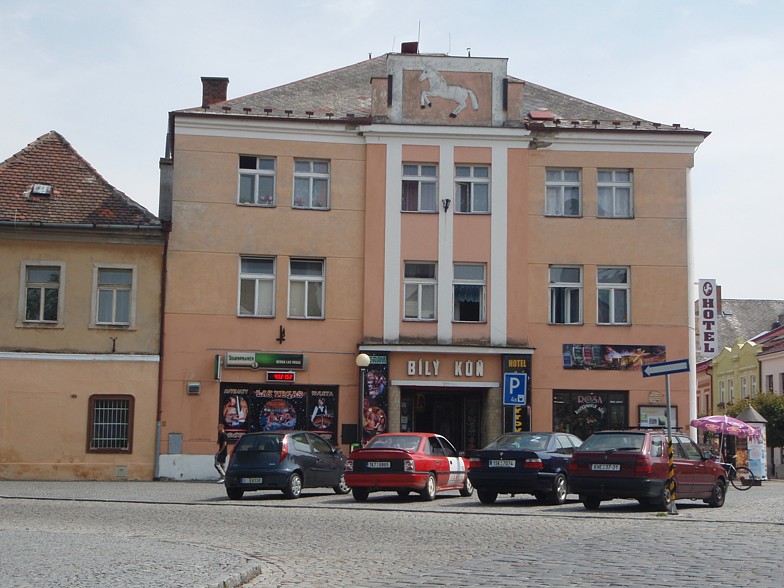 Čáslavská radnice jedná s majitelkou hotelu Bílý kůň o ubytovávání nepřizpůsobivých občanů