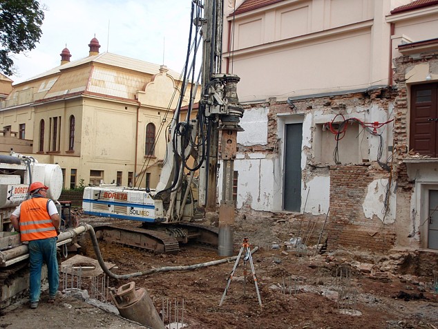 Divadlo a kino v Čáslavi se dočkají modernizace, stavební práce jsou již v plném proudu