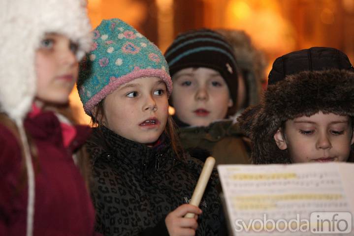 Video: Podívejte se, jak koncertovali žáci ZUŠ v kostele sv. Jana Nepomuckého