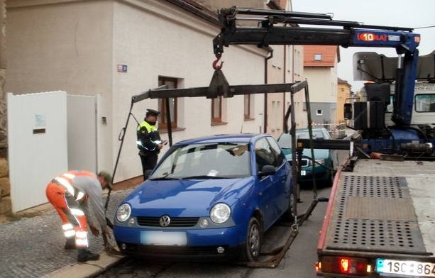 Odtah špatně zaparkovaného vozidla se v Kutné Hoře v příštím roce prodraží