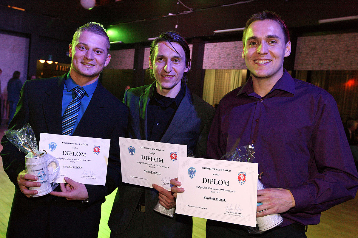 Fotbalový klub FK Čáslav na svém plese vyhodnotil nejlepší hráče roku 2011
