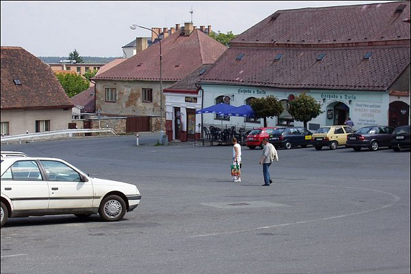 Obyvatele Zbraslavic čekají komplikace v dopravě kvůli rekonstrukci hlavního průtahu
