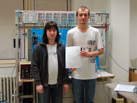 Studenti SPŠ Čáslav skončili druzí v celorepublikové soutěži mladých mechatroniků 