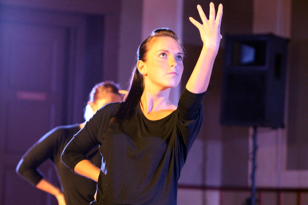 Hudebně-taneční večer Základní umělecké školy v Čáslavi nadchl zaplněnou sokolovnu
