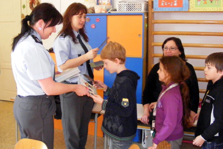 Policistky navštívily děti družiny Základní školy Masarykova v Kutné Hoře