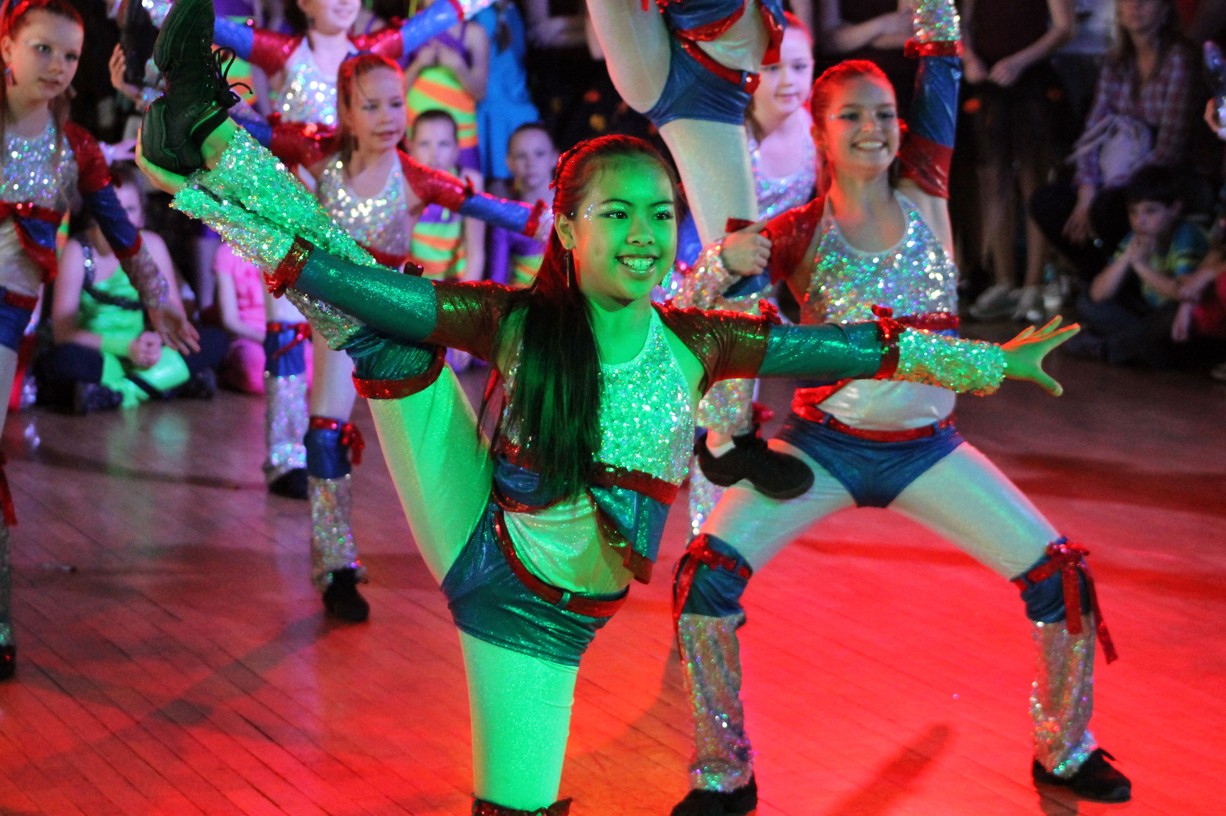 Foto: Amatérské taneční kroužky soupeřily v Grandu během Čáslavského čtyřlístku 2013
