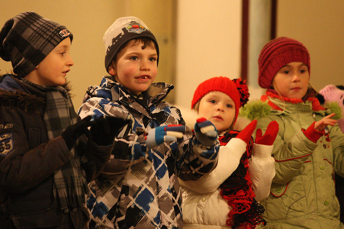 Foto: Děti z MŠ a ZŠ v Červených Janovicích zazpívaly v kostele sv. Martina