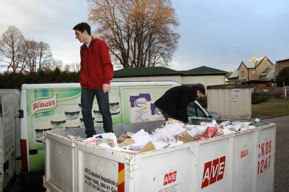 Sběrový den firmy AVE CZ  odpadové hospodářství se u studentů setkal s ohlasem 