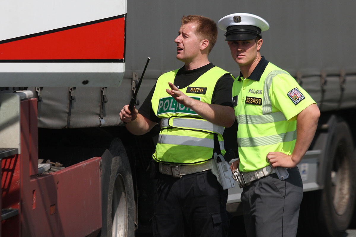 Foto: Do dopravně-bezpečnostně prevetivní akce se zapojily dvě desítky policistů a strážníků
