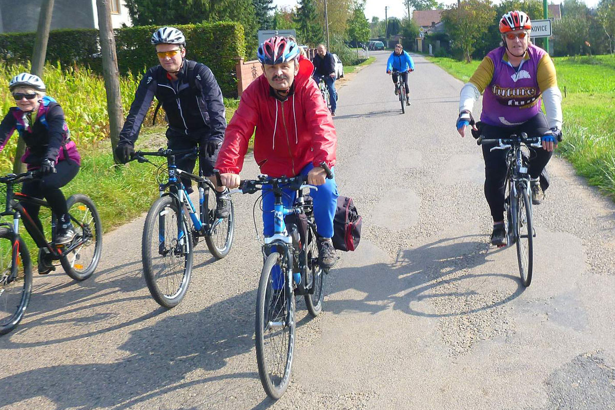 Foto: Z Ronova se na kolech vydali k ústí řeky Doubravy, ujeli šedesát kilometrů