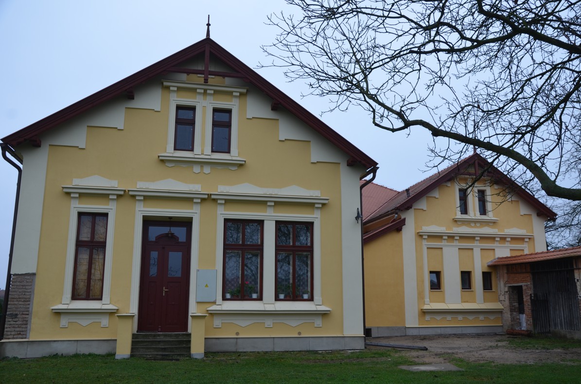 Budova školy v obci Rohozec pomalu nabývá svého původního vzhledu z roku 1912