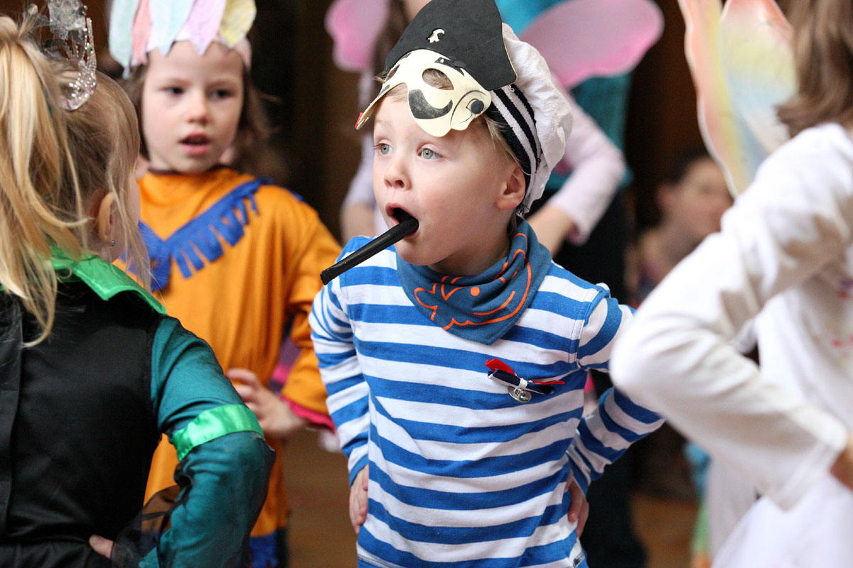 Foto: S dětmi na karnevale v sokolovně si pohráli také František se Silvou