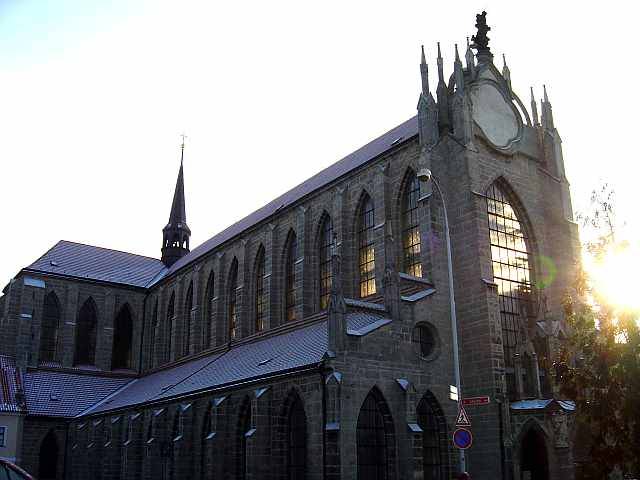 Světelný úkaz bude první jarní večer k vidění v sedlecké katedrále