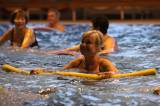 5G6H0493: Foto: V kutnohorském bazénu pod vedením Karly Fialové utužili fyzickou kondici