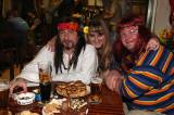 5g6h9478: Foto: V Křeseticích si na Silvestra dali sraz Hippies, večírek se rozjel ve velkém stylu