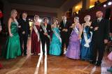 5G6H3899: Na maturitním plese třídy C4A Gymnázia Jiřího Ortena si studenti došli pro Oscary