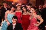 5G6H5731: Foto: Učni sedmi oborů z pěti tříd kutnohorského učiliště řemesel si užili svůj absolventský ples