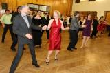 5G6H0413: Foto: Taneční pro dospělé skončily spojeným společenským večerem všech kurzů