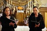 5G6H1829: Denisa Folkeová a Lucie Prokopová v paběnickém kostele přednesly Stabat Mater