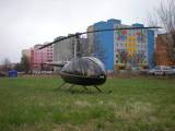 DSCN9275: Foto: Nová atrakce Sedlecké pouti - vrtulník startující přímo pod okny domů na sídlišti