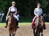 IMG_1018: Jezdci na koních se proháněli po závodním kolbišti v Žehušicích