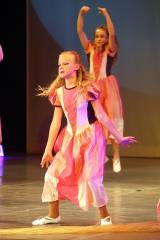 5G6H4745: Žáci Základní umělecké školy J.L. Dusíka v Čáslav tančili v úterý v Kolíně
