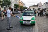 IMG_0014: Starosta Kolína Vít Rakušan z náměstí odstartoval dvě české posádky Mongol rallye