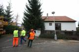 5G6H2596: Kutnou Horu ozdobil vánoční strom z Dolního Žižkova od manželů Křivohlavých