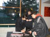 P1260362: Foto: Členové legendární kapely Katapult se v Čáslavi podepisovali fanouškům