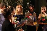 5G6H9976: Lucie Mrňáková se svými hosty připravila Vánoční koncert, zazpívala v GASKu