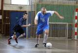 IMG_3410: Foto: Fotbalisté si posezónní volno zpestřili turnajem ve futsale v Ronově nad Doubravou