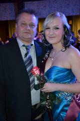 dsc_0613: Foto: V čáslavském Grandu si maturitní ples užila třída OA4B SPŠ a VOŠ